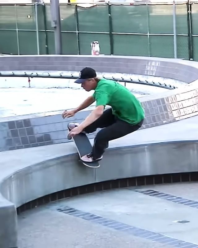 You probably saw this @sssimsala footage from his @limosine pro video part already, but we wanted to tell you there is a “SHOOT” with him in our stories 🙃📱