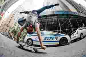 07 Madars Apse handstand2 NYC shotby Heikkila 2